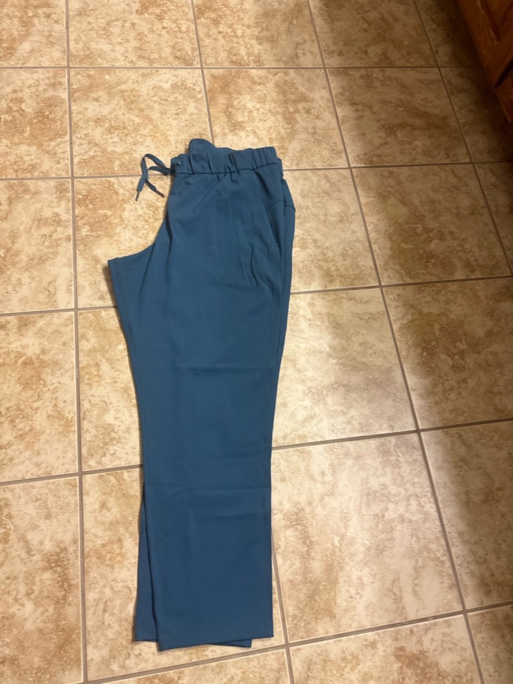 Lulu 7/8 on-the fly pants 27”